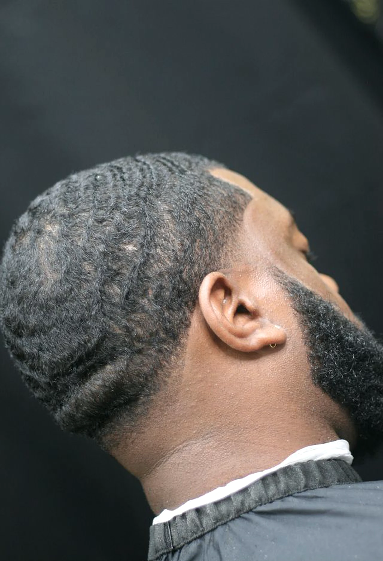 Wave pattern and beard detail by Ivey League Barber
